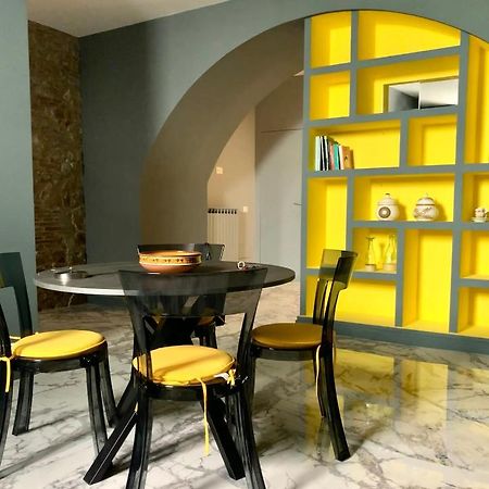 Modern City Center Apartment ベネヴェント エクステリア 写真