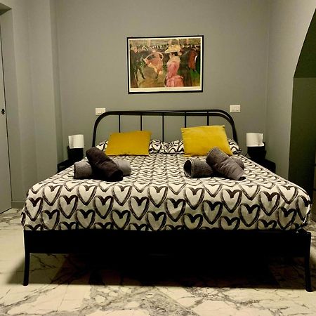 Modern City Center Apartment ベネヴェント エクステリア 写真