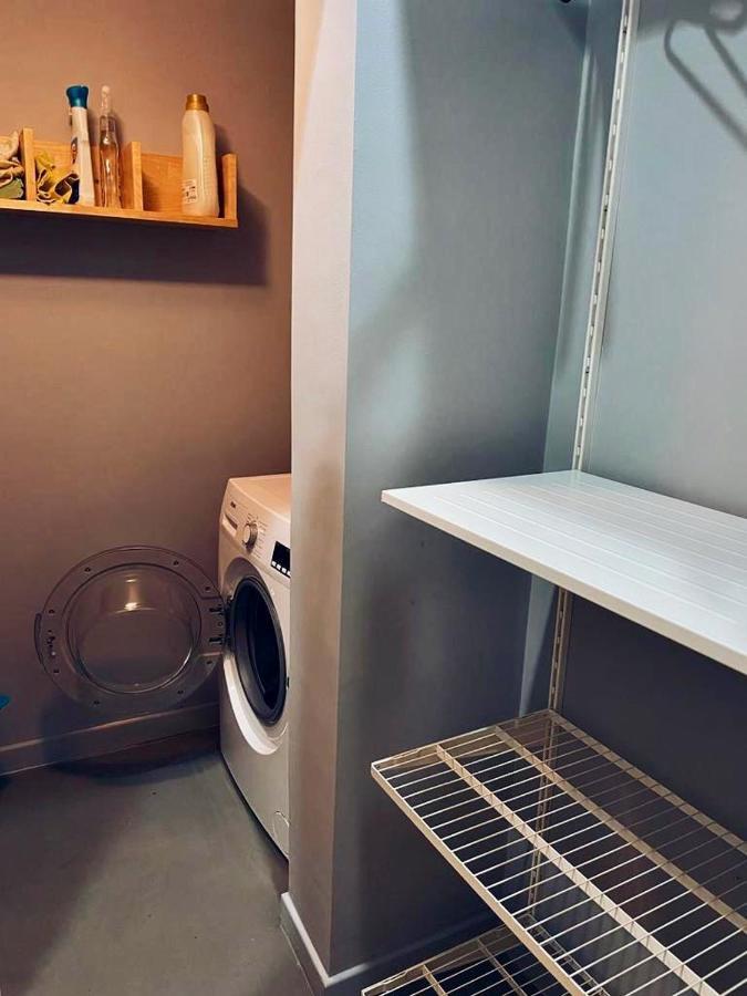 Modern City Center Apartment ベネヴェント エクステリア 写真