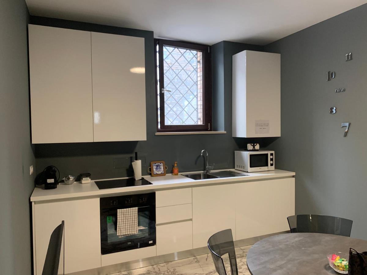 Modern City Center Apartment ベネヴェント エクステリア 写真